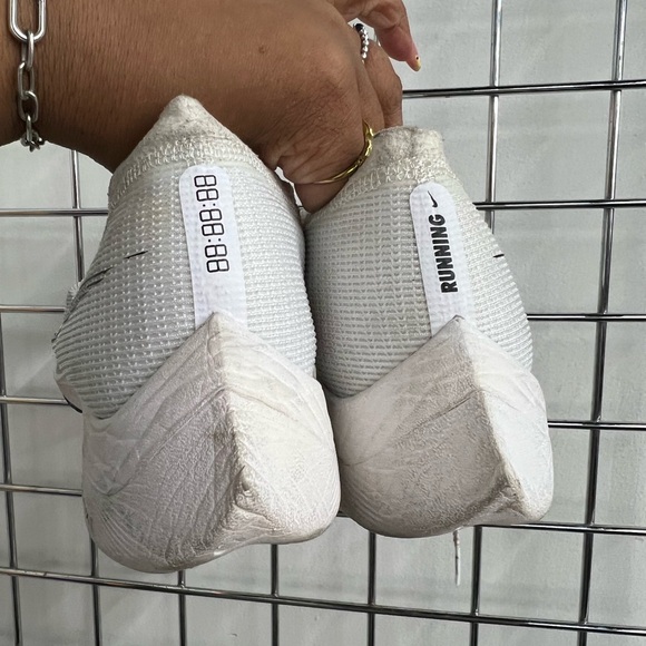 Nike ZoomX Vaporfly Next% 2 White Metallic Silver CU4111-100 Mens size 11 - Picture 9 of 10